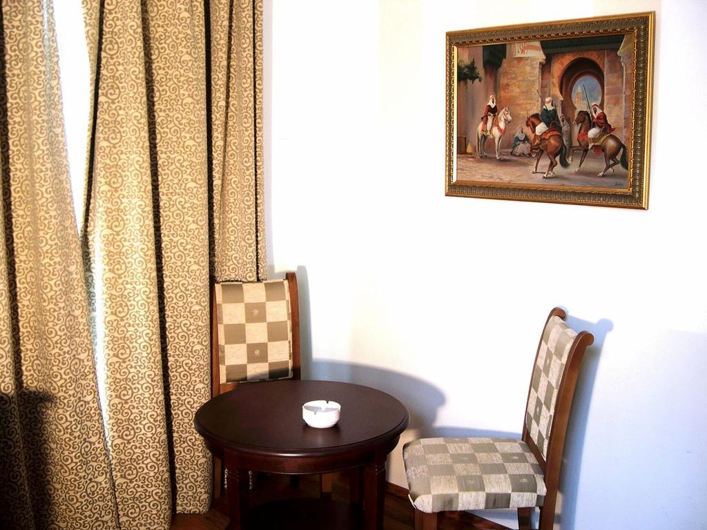Hotel Piccolo Mondo Bucharest Bilik gambar